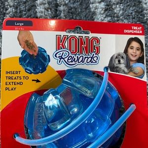 NWT large King rewards ball